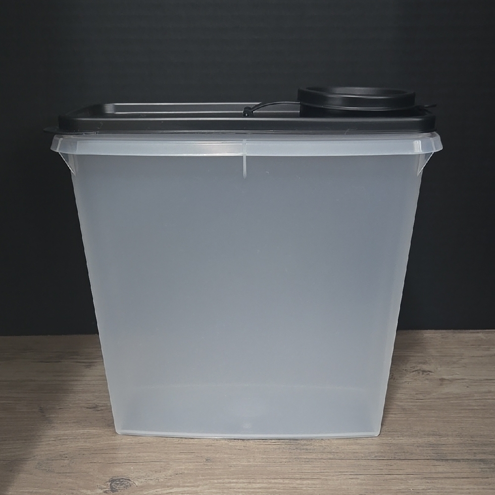 NWT Tupperware Pour n' Store Cereal Keeper with Black Lid 469, 471 and 7882A